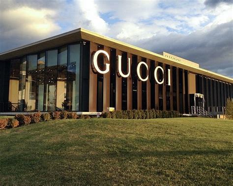 spaccio gucci montevarchi|PRADA OUTLET: Tutto quello che c'è da sapere (AGGIORNATO .